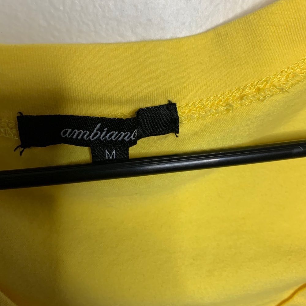 Yellow basic top. - Picture 2 of 3